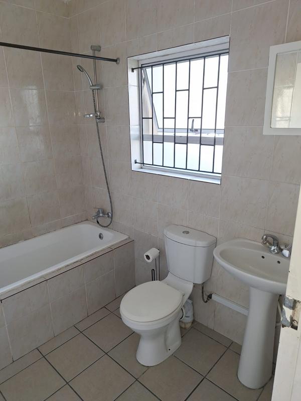 2 Bedroom Property for Sale in Kensington Western Cape
